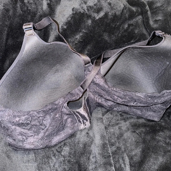 Elegant Black Wireless Bra 44DD - Picture 6 of 10